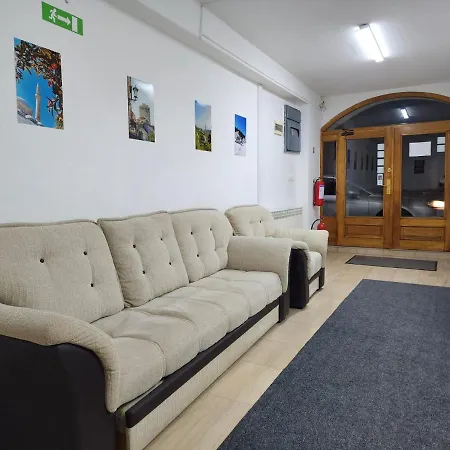 Center Hostel *